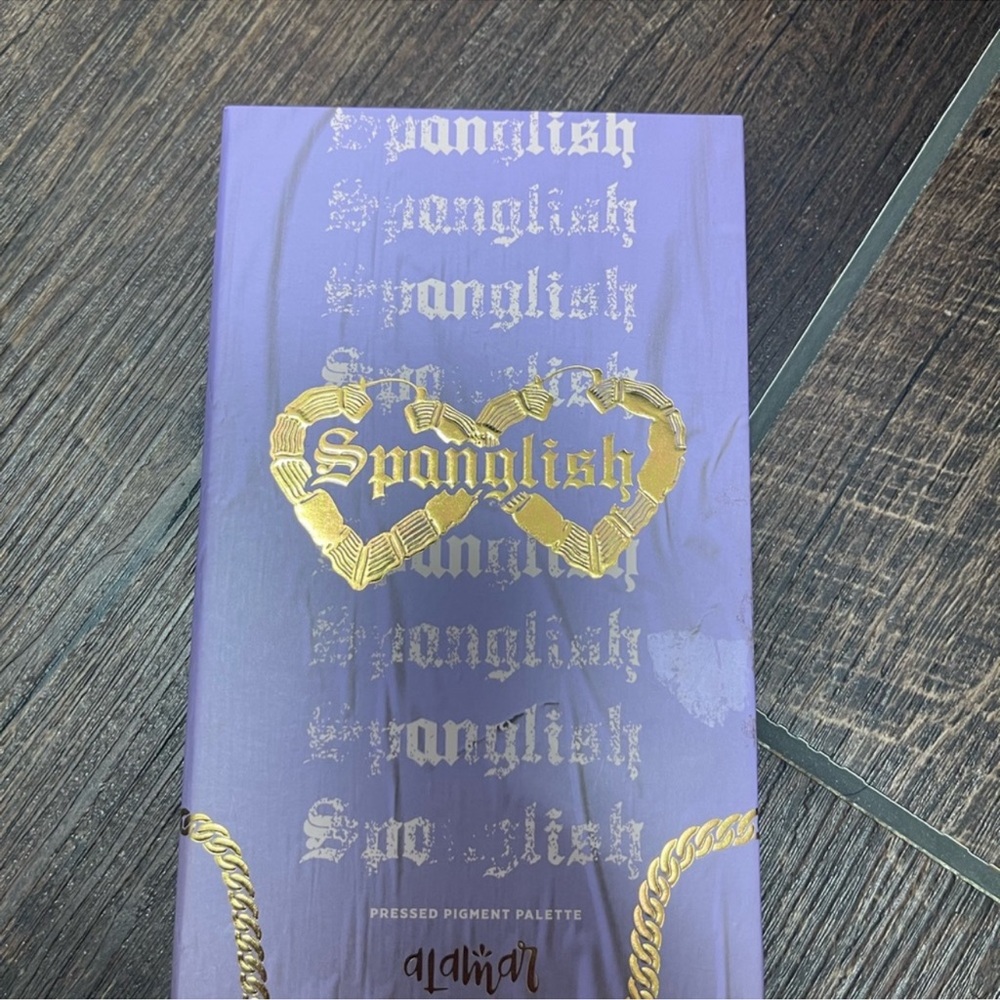 Alamar Spanglish eye palette. New